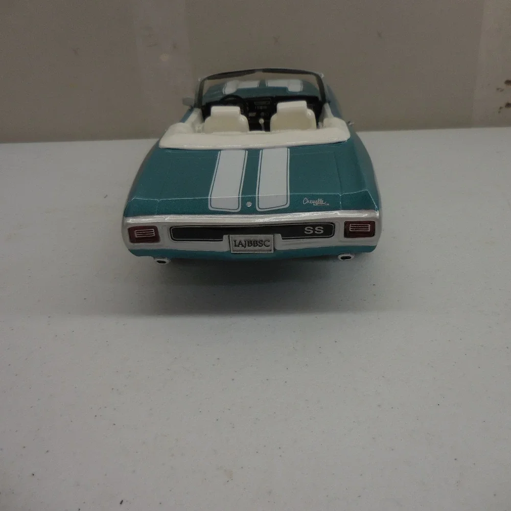 2009 IAJBBSC‎ 1970 Chevrolet Chevelle SS Decanter Misty Turquoise 54/150 Rare